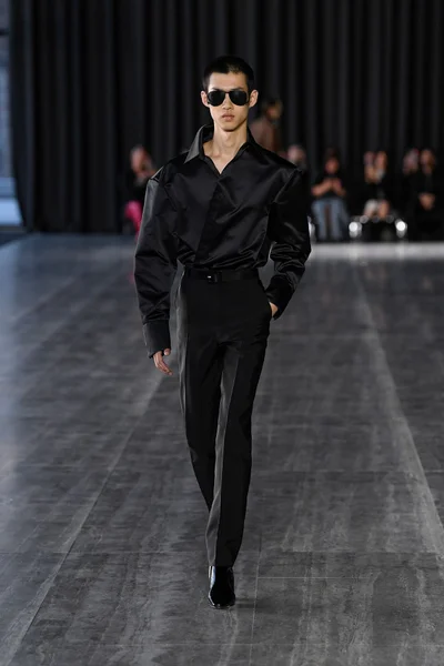 Look 23